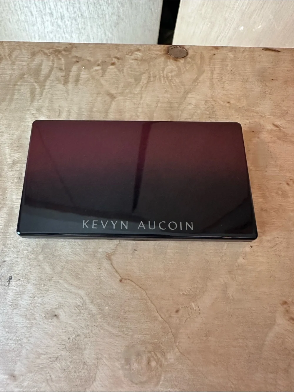 Kevyn Aucoin velvety powder